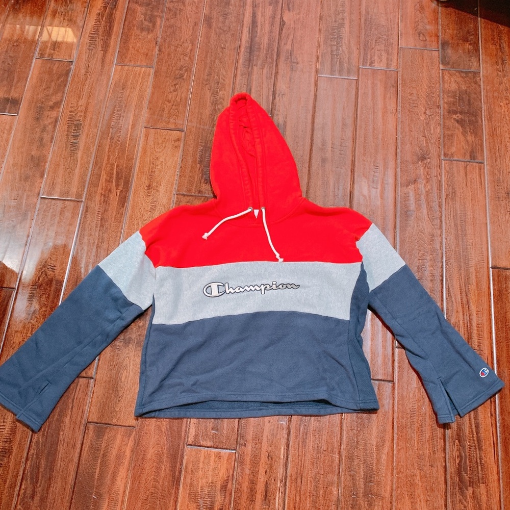 CHAMPION RED WHITE AND BLUE SWEATSHIRT